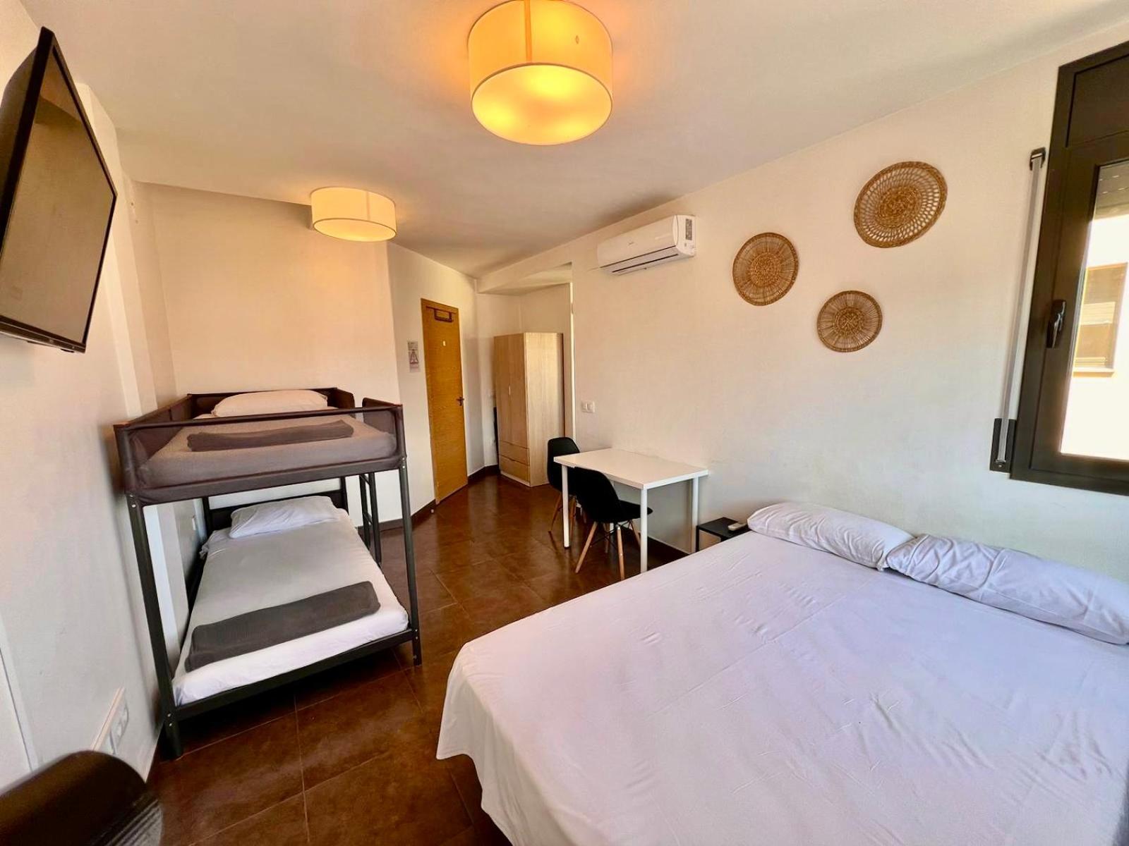 Mt Boutique Suites Y Apartamentos - Adults Only - Mataró Exteriör bild