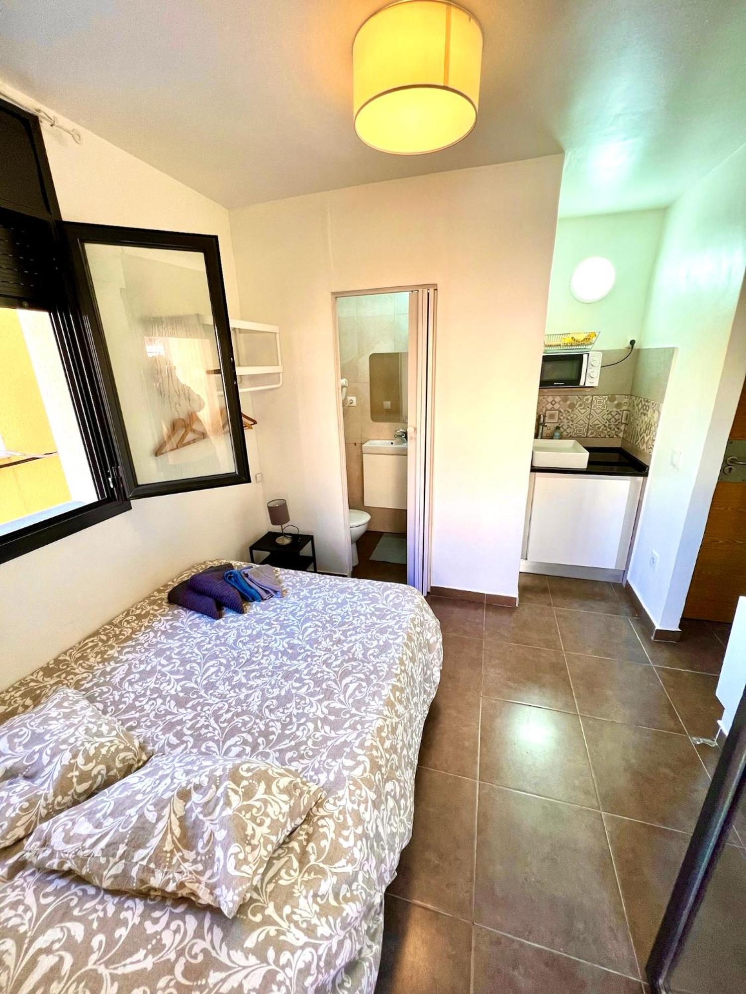 Mt Boutique Suites Y Apartamentos - Adults Only - Mataró Exteriör bild