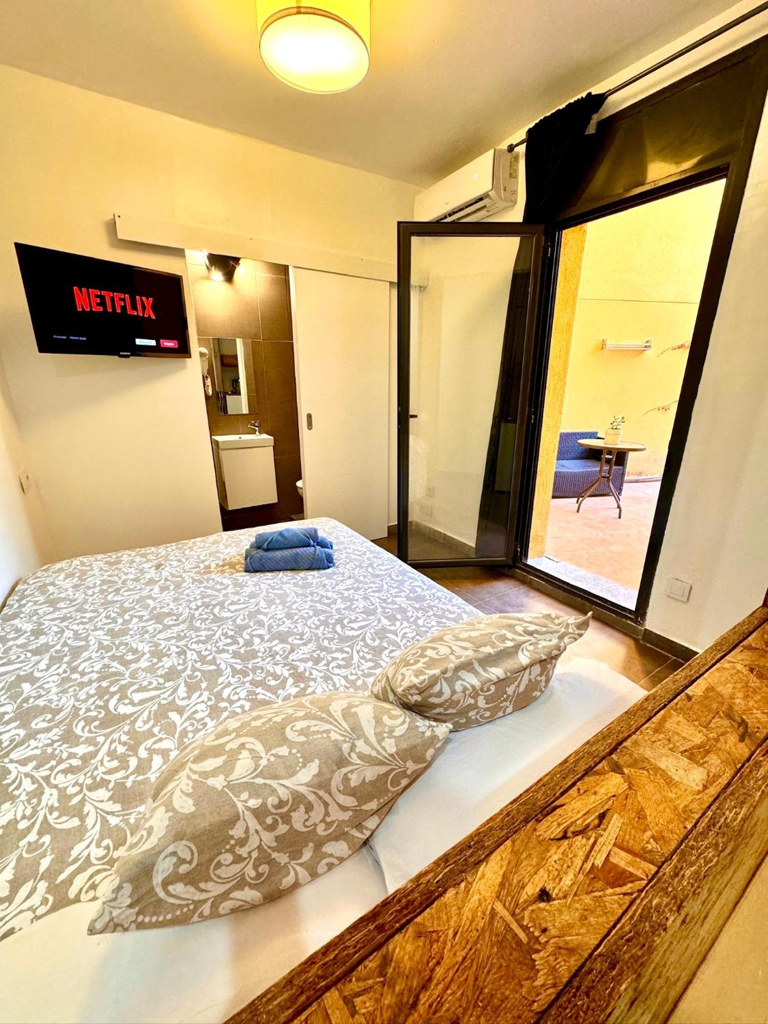 Mt Boutique Suites Y Apartamentos - Adults Only - Mataró Exteriör bild